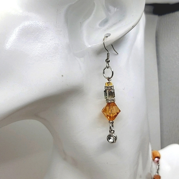 Amber Woodland Jewelry Set for Women includes Necklace, Bracelet & Earrings - Picture 4 of 11